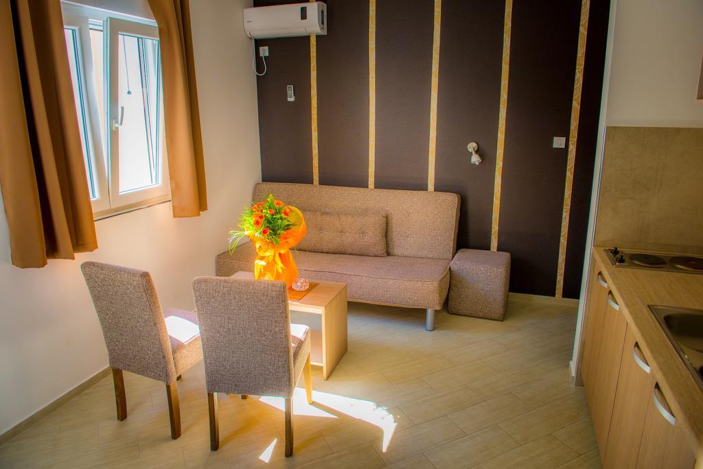 Apartmani Barovic Becici Cameră foto